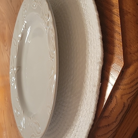 Plate - Picture 3 of 4